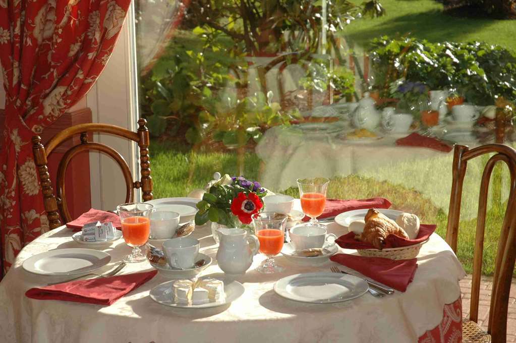 Hostellerie Du Golf Pecetto Restaurant bilde